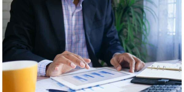 Building-Long-Term-Wealth-When-Your-Income-Is-Unpredictable