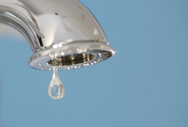 how-to-fix-a-leaky-delta-kitchen-faucet-a-practica-1