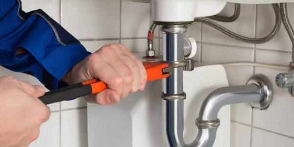 signs-you-need-pipe-repair-service-1